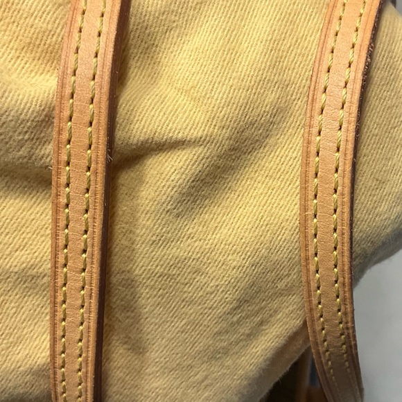 Louis Vuitton Monogram Neverfull PM - Picture 12 of 13